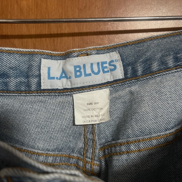 Vintage Women’s LA Blues - Picture 6 of 6